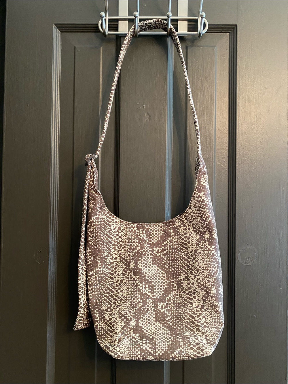BAGGU NWOT Snakeskin Small Nylon Sling